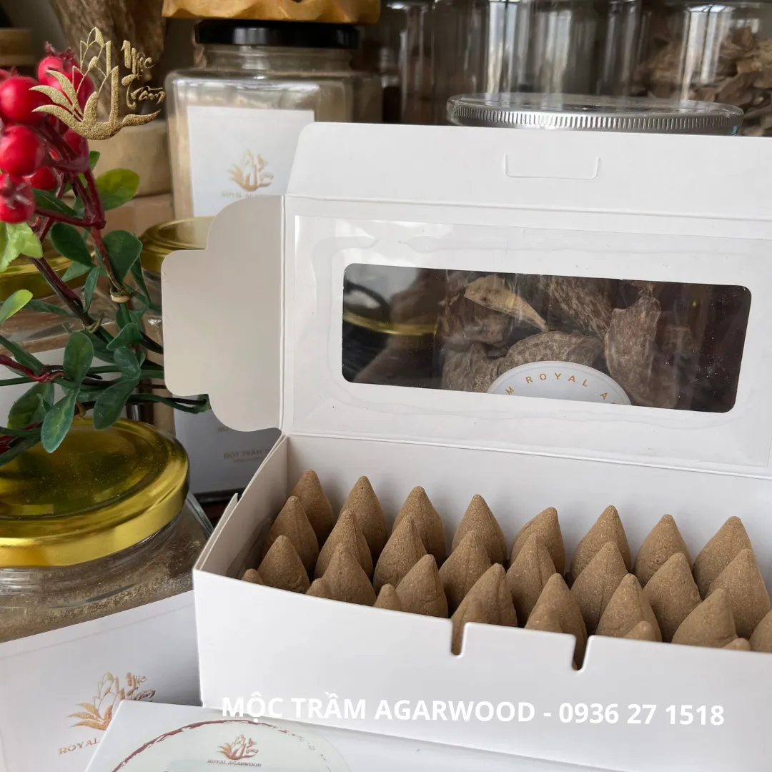 [Premium] Natural Agarwood Incense Cones – Backflow Waterfall Incense (32 Cones Box, Vietnamese Agarwood)